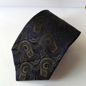 HUGH PARDONS SILK TIE 👔  ( only bundle of 3)